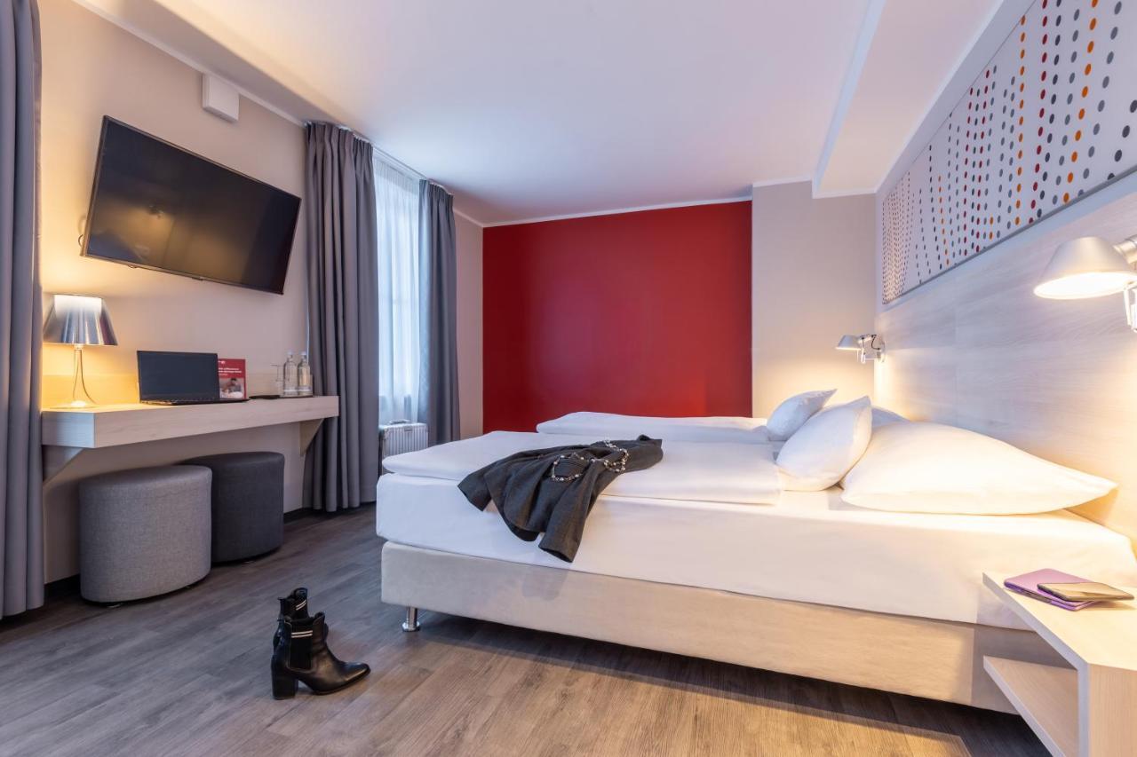 Serways Hotel Reinhardshain Nord กรุนแบร์ก ภายนอก รูปภาพ