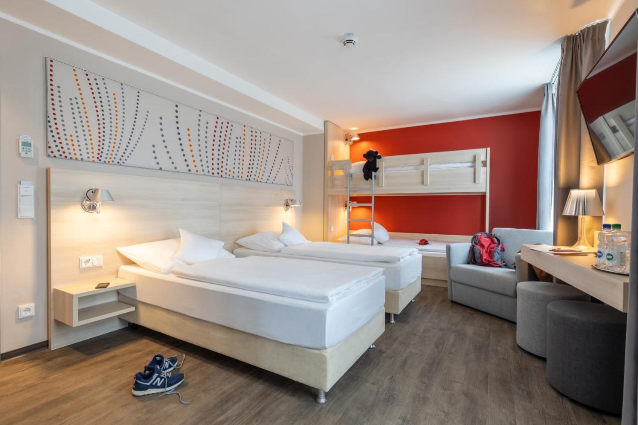 Serways Hotel Reinhardshain Nord กรุนแบร์ก ภายนอก รูปภาพ