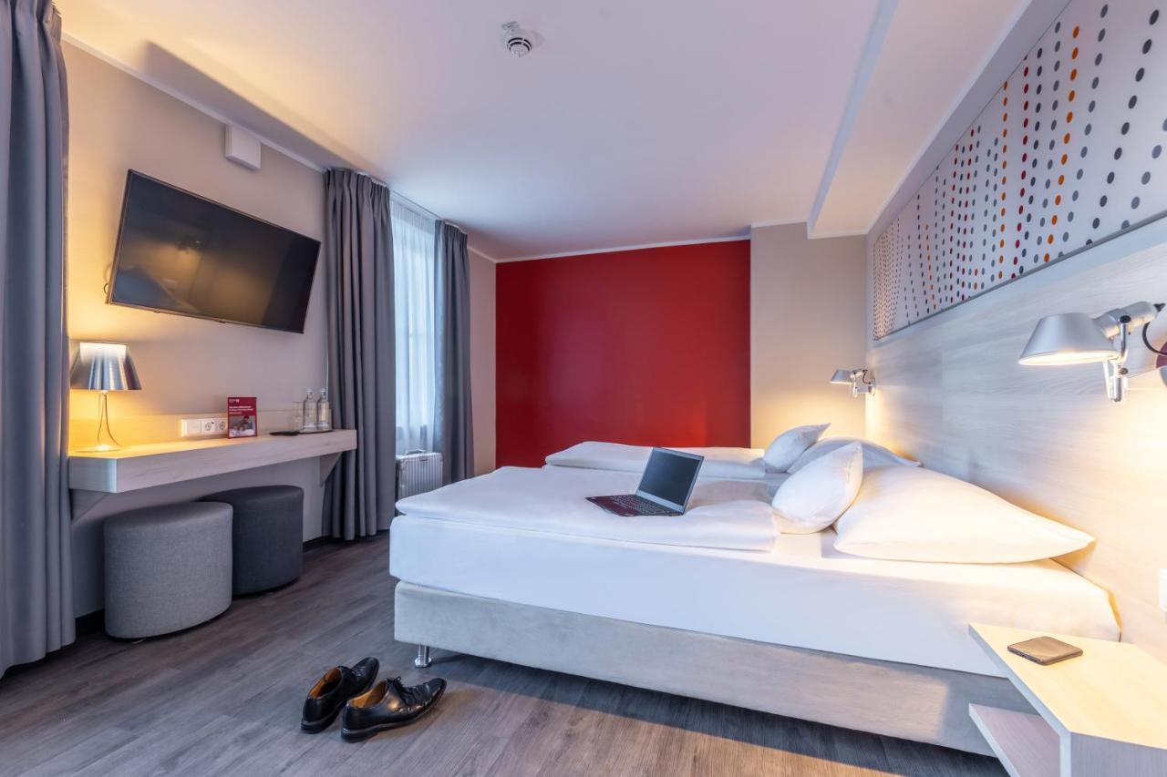 Serways Hotel Reinhardshain Nord กรุนแบร์ก ภายนอก รูปภาพ